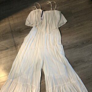 Moisy May White Spaghetti Strap Romper – NWT – Size M